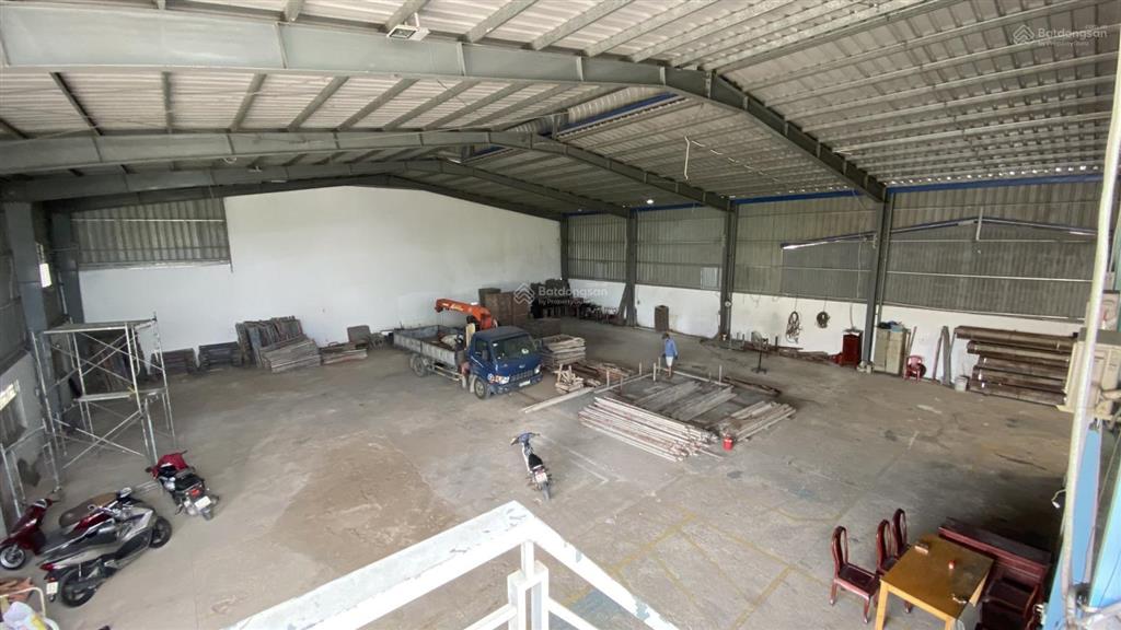 Chính chủ cho thuê kho lô góc, hai mặt tiền 800m,có lầungay đỗ xuân hợp0906 910 *** mrs phương