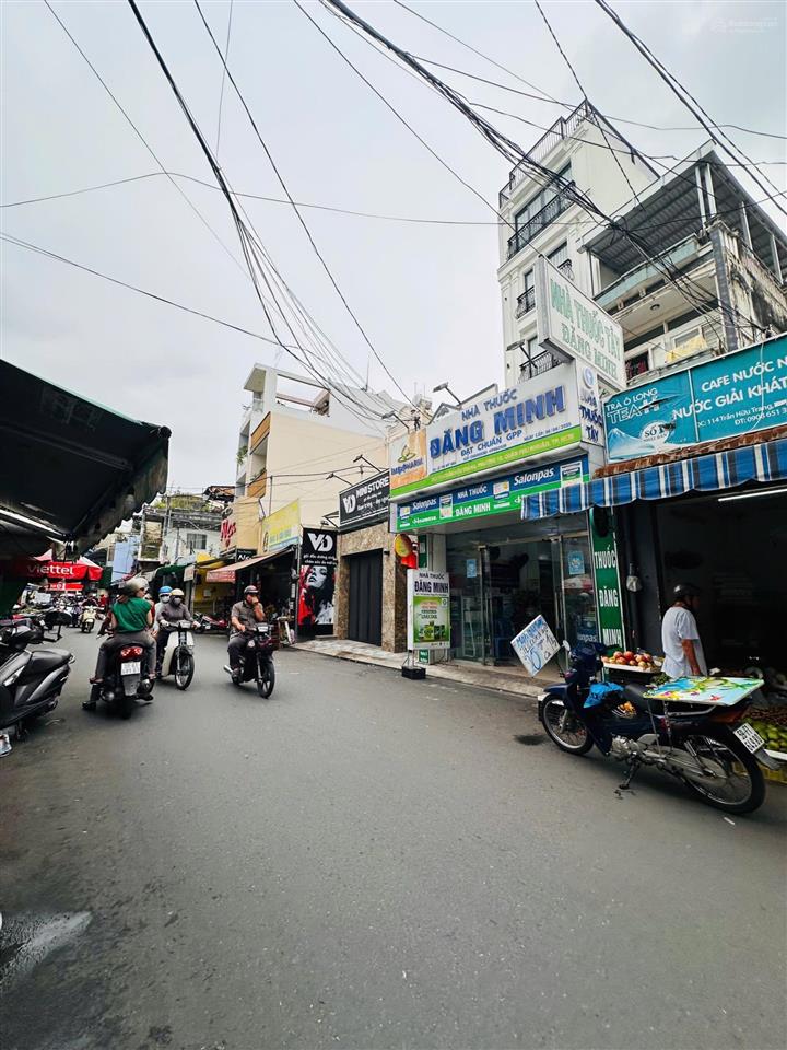 Mặt tiền đường phường 10  phú nhuận 6.3x38m 220m2 được xây hầm 6 lầu