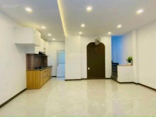 4 tỷ nhỉnh  giáp quận 1  điện biên phủ, p15, bình thạnh  nhà mới  hđ thuê 12tr/tháng