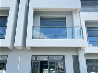 Nhà phố mặt tiền khu đô thị đông tăng long ngay sát cao tốc giá chỉ 71 triệu/m2