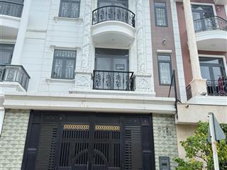 Bán nhà khu đồng bộ kdc centana đường trường lưu p long trường tp thủ đức.