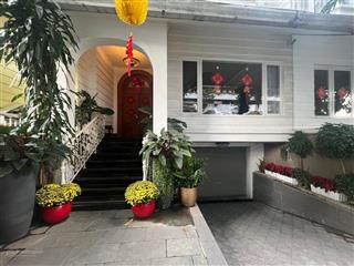 Cho thuê gấp căn biệt thự saigon pearl, diện tích 140m2, giá 90 triệu/tháng,  0913 212 ***