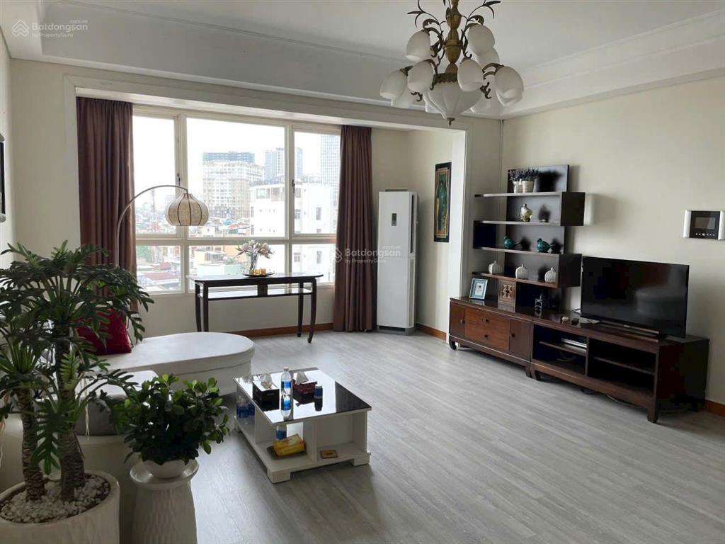 Cần bán gấp căn hộ the manor, 2 phòng ngủ, 2wc, giá 8 tỷ/căn,  0913 212 ***