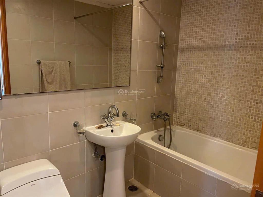 Cần bán gấp căn hộ the manor, 2 phòng ngủ, 2wc, giá 8 tỷ/căn,  0913 212 ***
