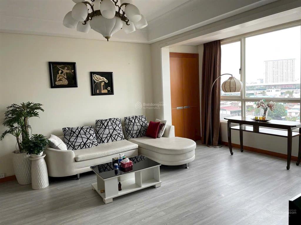Cần bán gấp căn hộ the manor, 2 phòng ngủ, 2wc, giá 8 tỷ/căn,  0913 212 ***
