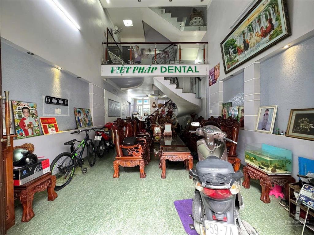 Bán mt huỳnh tấn phát vị trí kinh doanh đắc địa giá rẻ dt 92,5m2 giá 11tỷ800tr.  0909 519 ***