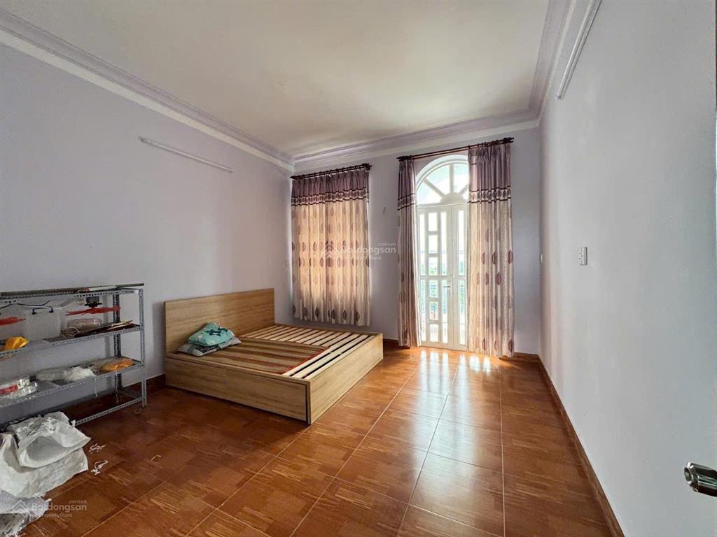 Bán mt huỳnh tấn phát vị trí kinh doanh đắc địa giá rẻ dt 92,5m2 giá 11tỷ800tr.  0909 519 ***