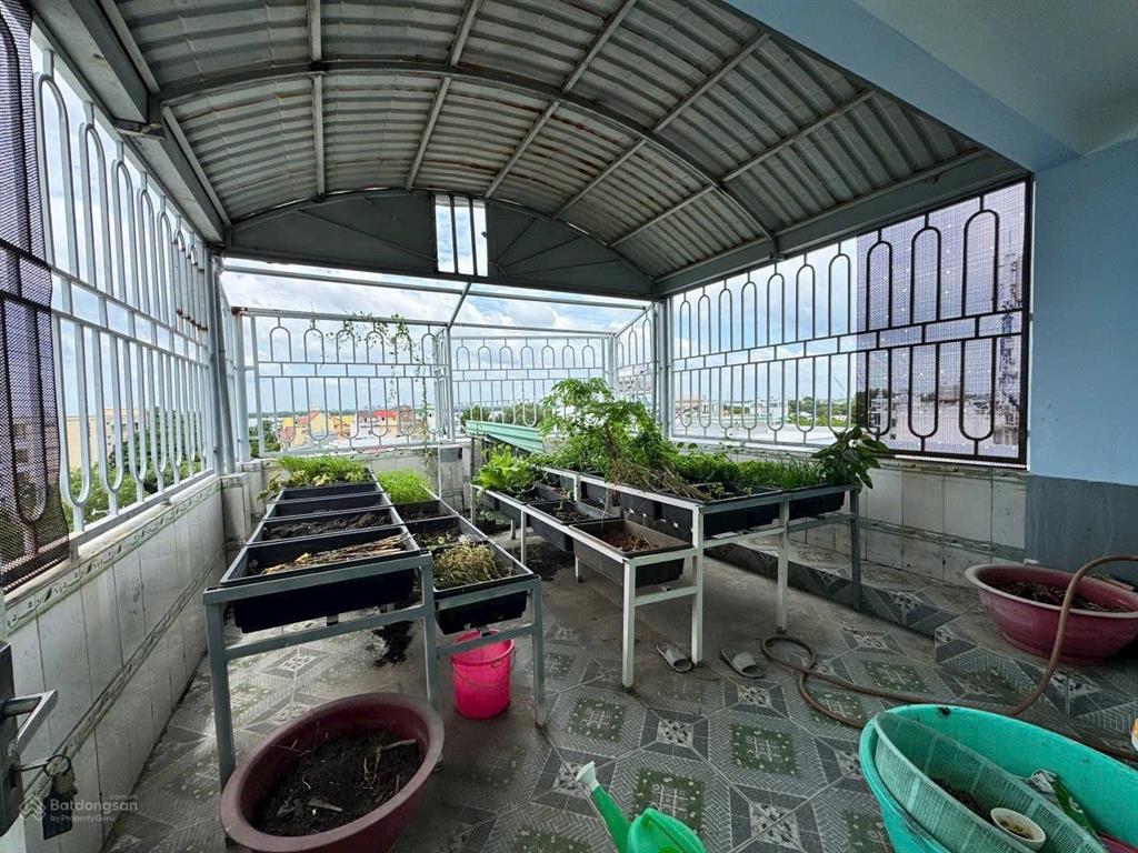 Bán mt huỳnh tấn phát vị trí kinh doanh đắc địa giá rẻ dt 92,5m2 giá 11tỷ800tr.  0909 519 ***