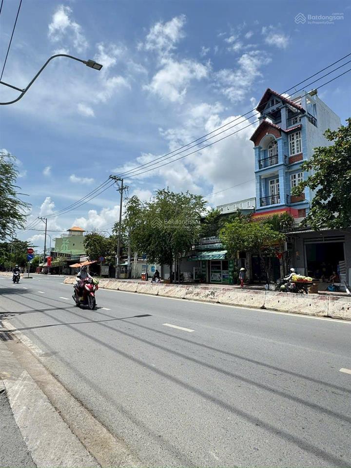 Bán mt huỳnh tấn phát vị trí kinh doanh đắc địa giá rẻ dt 92,5m2 giá 11tỷ800tr.  0909 519 ***