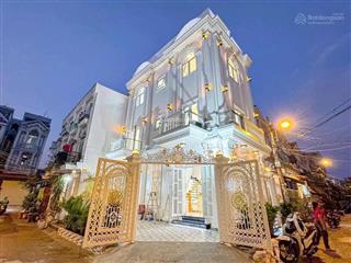 Bán biệt thự góc 2mặt tiền đường 8m huỳnh tấn phát gần amelia phú mỹ hưng giá 8tỷ600. 0788 911 ***