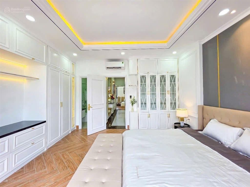 Bán nhà 4lầu full nội thất cao cấp khu dân cư anh tuấn nhà bè giá 9tỷ800 dt 83m2. 0909 519 ***