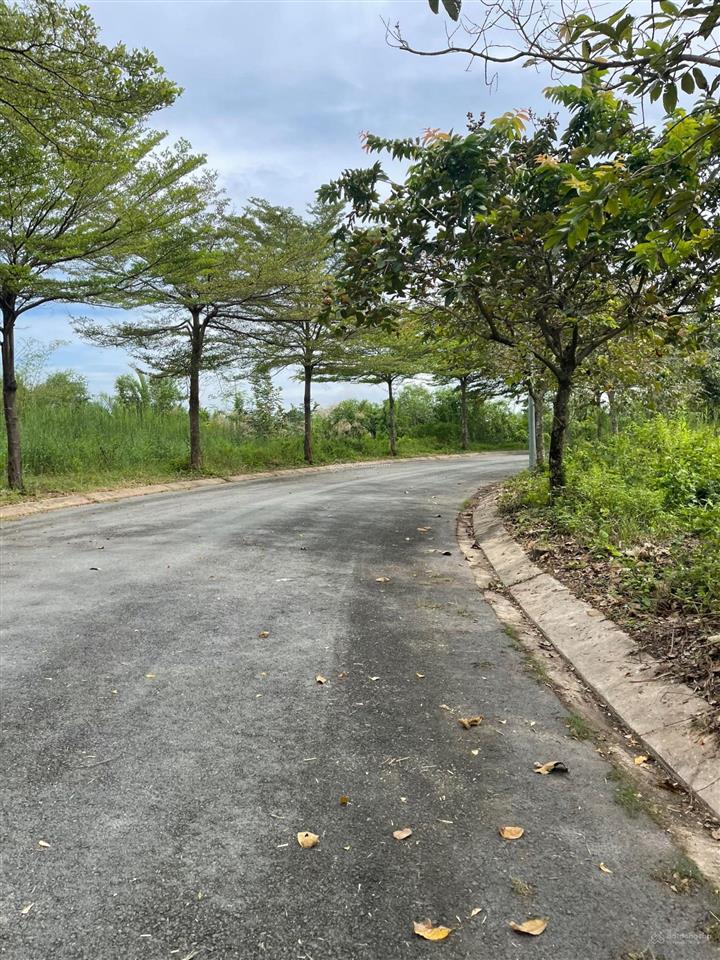 Chính chủ kẹt tiền bán gấp biệt thự view sông 2mặt tiền kdc valencia tân cảng,dt 108m2 giá 7tỷ300