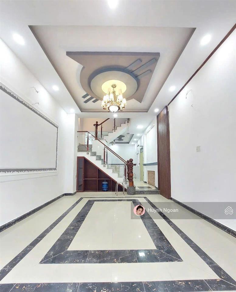 Bán nhà căn góc đường huỳnh thị đồng nhà bè hẻm xe hơi (1979 cũ) dt 59m2 giá 6tỷ200.  0909 519 ***