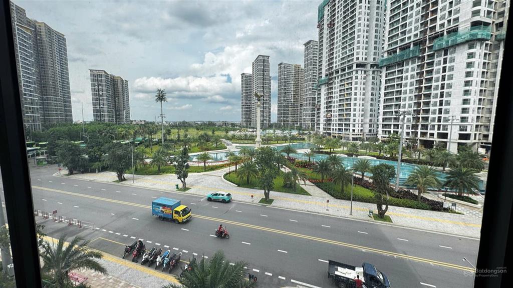 Giảm sốc 23%! căn 3pn tropical bs9 view thoáng mát, giá chỉ 3,9 tỷ cơ hội hiếm có, kề vincom, mới