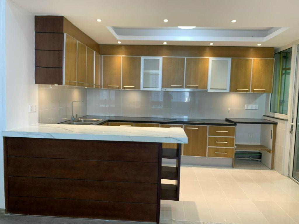 Cho thuê 2 phòng ngủ, lầu cao view sông tuyệt đẹp, nội thất cao cấp giá 20 triệu/tháng