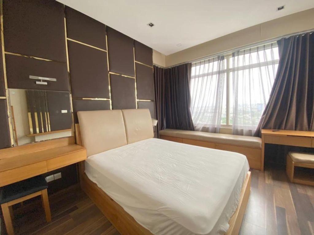 Cho thuê 2 phòng ngủ, lầu cao view sông tuyệt đẹp, nội thất cao cấp giá 20 triệu/tháng