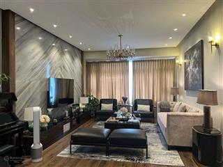 Bán căn hộ 3 phòng ngủ, lầu trung view thoáng mát, nội thất cao cấp giá 9 tỷ/căn