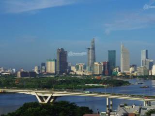 Bán căn hộ 2 phòng ngủ, lầu cao view trực diện sông tuyệt đẹp giá 9 tỷ/căn