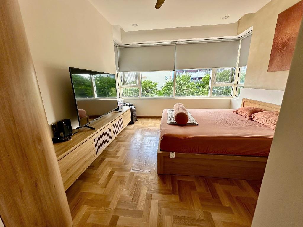 Bán căn hộ 2 phòng ngủ sân vườn, nhà mới nội thất cao cấp giá 9.7 tỷ/căn