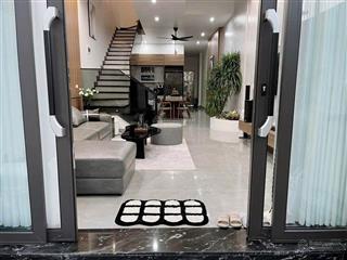 Ngộp bank bán gấp nhà 82.4m2, 3tầng 5pn 5wc tại đ.đình phong phú, p.tăng nhơn phú bthủ đức 7,2 tỷ