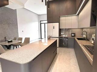 Siêu phẩm nhà phố 4 tầng  thang máy ngay chợ tây hòa  phước long a, đường 8m  giá chỉ 9,2 tỷ