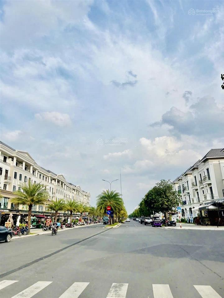 Bán nhà phố đơn lập villas shop mt nguyễn xiển, vinhomes grand park, trục chính, diện tích 300m2
