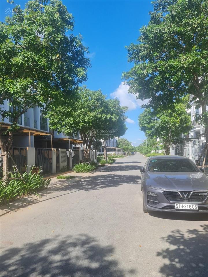 Biệt thự vườn khu compound phố đông. giá 11.5 tỷ.  0902 746 ***