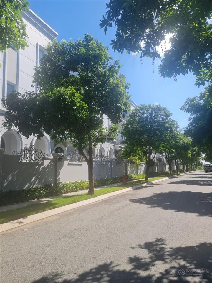 Biệt thự vườn khu compound phố đông. giá 11.5 tỷ.  0902 746 ***