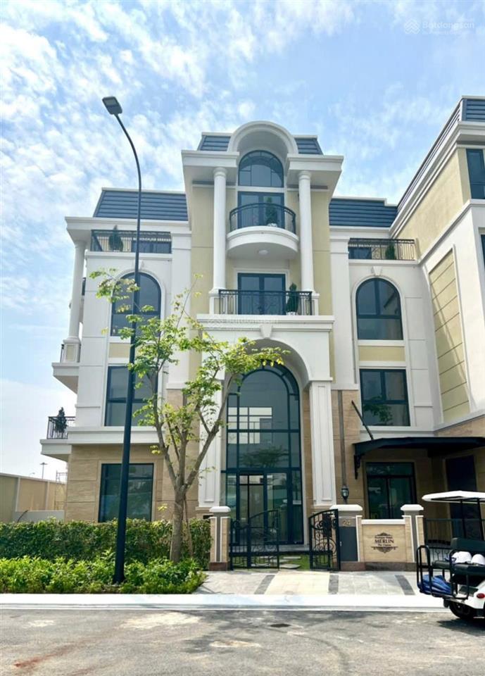 Bán biệt thự đẹp xuất sắc tại classia  khang điền, 52 tỷ, 300m2.  0902 746 ***