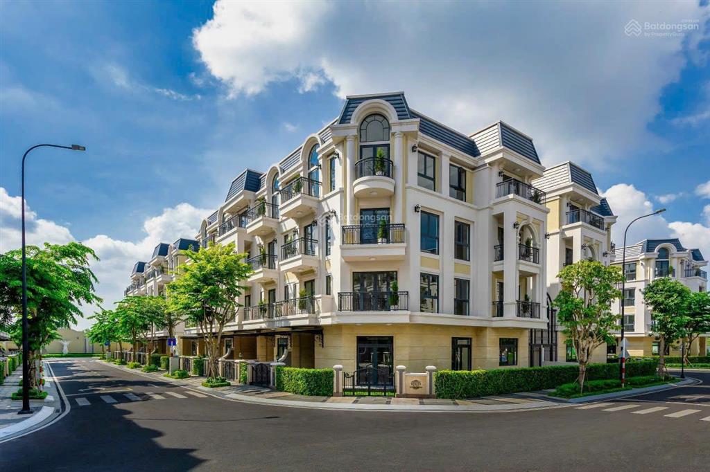 Bán biệt thự đẹp xuất sắc tại classia  khang điền, 52 tỷ, 300m2.  0902 746 ***