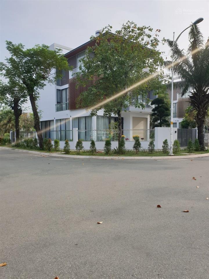 Bán gấp lô 2 mặt tiền. dt 8x16m, giá 45 tr/m2.  0902 746 ***