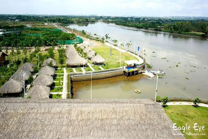 Lô góc 2 mt, ngay rạch. dt 14 x21, chỉ 39 tr/m2.  0902 746 ***