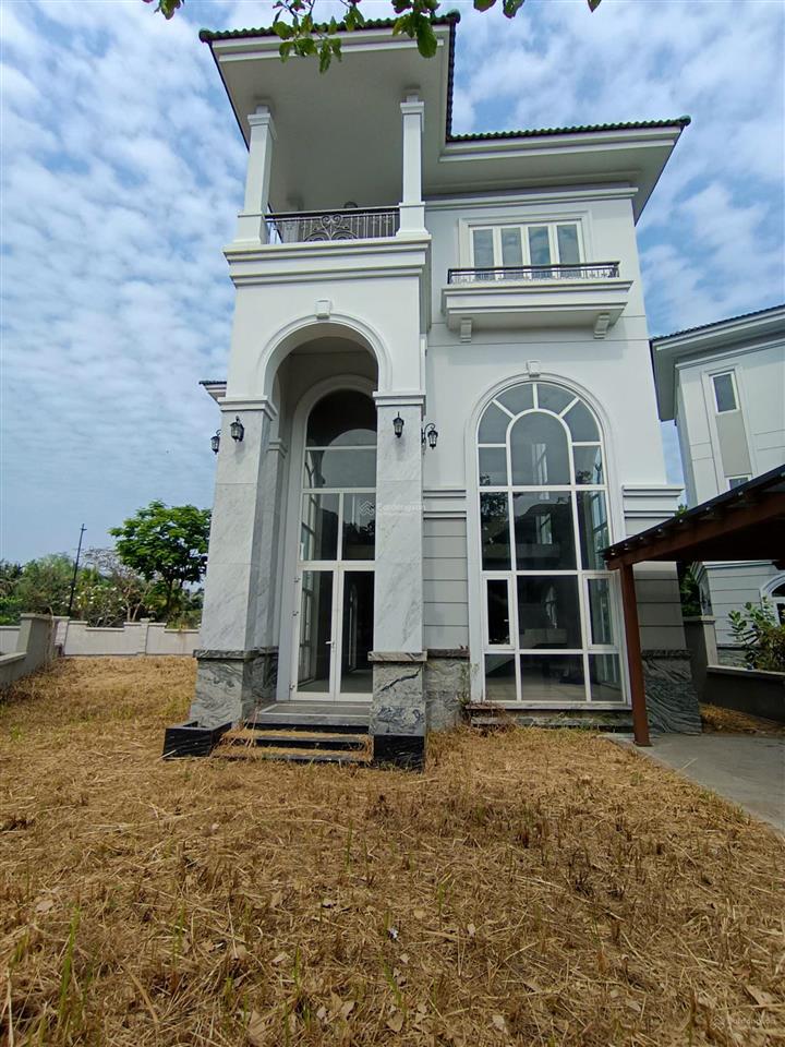 Căn 2 mt khu sol villas. vị trí cực đẹp. dt 342m2, chỉ 39 tỷ.  0902 746 ***