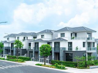 Biệt thự đơn lập, khu compound khép kín, ngay mt sông, mua ngay gốc cđt.  0902 746 ***