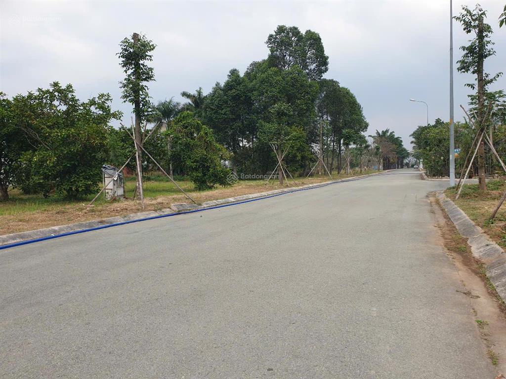 Đất sổ đỏ, xd tự do, khu tam đa  bcr. lô 2 mt trước sau. dt 6.5x18,6=122m2.  0902 746 ***