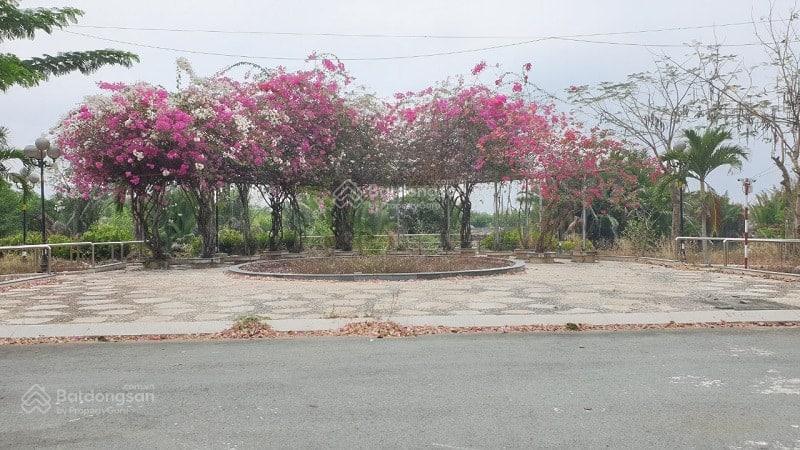 Đất sổ đỏ, xd tự do, khu tam đa  bcr. lô 2 mt trước sau. dt 6.5x18,6=122m2.  0902 746 ***