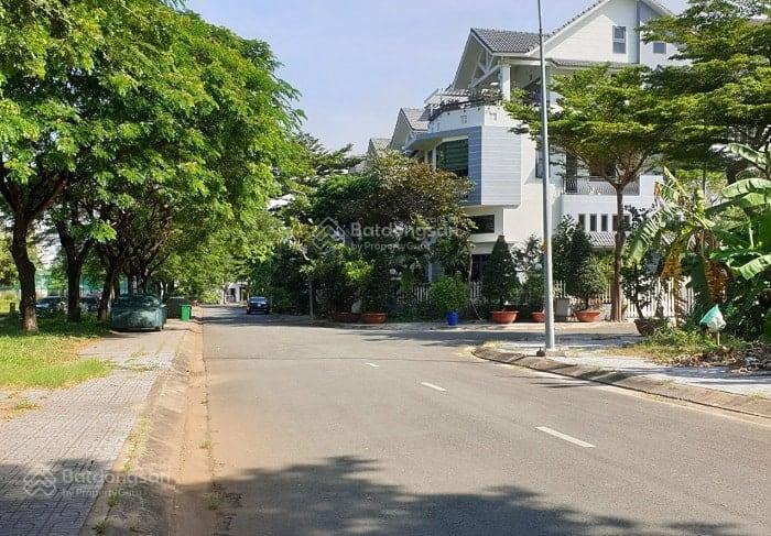 Đất sổ đỏ, xd tự do, khu tam đa  bcr. lô 2 mt trước sau. dt 6.5x18,6=122m2.  0902 746 ***