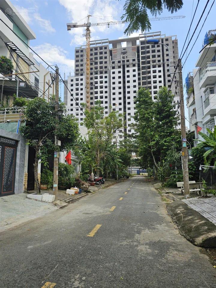 Lô đất tuyệt đẹp, gần khu chung cư, trường học, ngay gần phạm thế hiển. dt 120m2, chỉ 5.3 tỷ