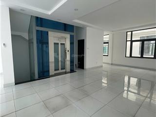 Bán shophouse nhà phố manhattan vinhomes grand park q9 giá 25tỷ hoàn thiện có thang máy và máy lạnh