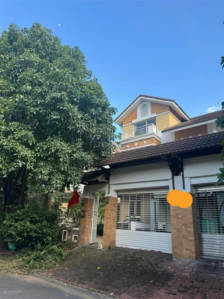 Đi định cư cần bán gấp căn biệt thự ven sông nam phú view trực diện công viên, kdc nam long, quận 7