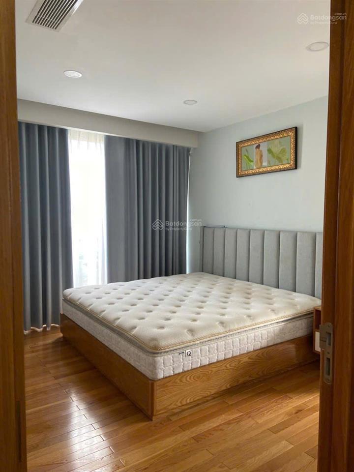 Bán căn hộ riverpark premier  2pn thiết kế rộng rãi, full nội thất có ô xe hầm