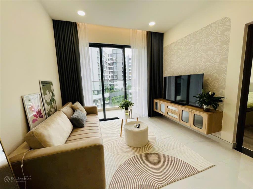 Bán căn centery 96m2 full nội thất, tầng 7. nhà ở ngay, vay ngân hàng 70%. giá 7,5 tỷ nhận nhà
