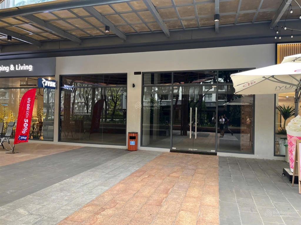 Shophouse đại lộ celadon. căn đẹp sẵn hd thuê 5 năm. cam kết lợi nhuận đến 5%. k phát sinh chi phí