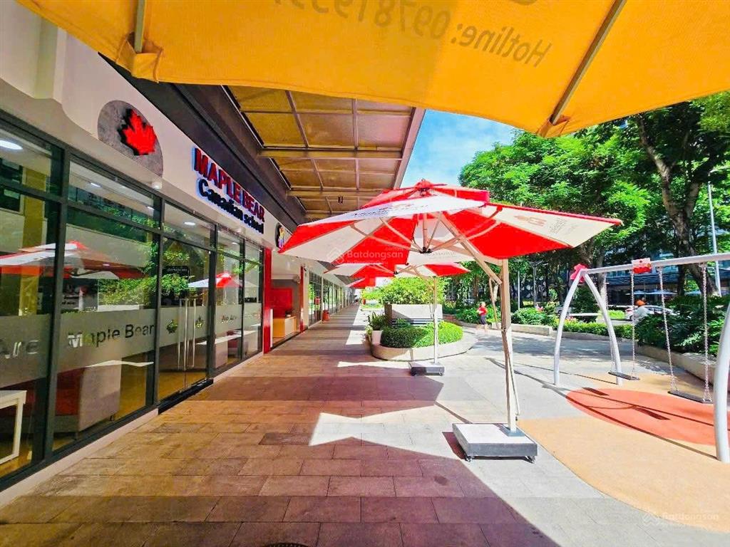 Shophouse đại lộ celadon. căn đẹp sẵn hd thuê 5 năm. cam kết lợi nhuận đến 5%. k phát sinh chi phí