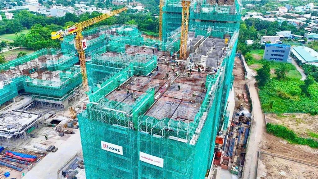 Chính chủ bán studio bán giá hd 2,298 tỷ, 1pn 48m2 3,2 tỷ tầng cao, view hồ bơi tt 65% nhận nhà