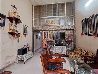 Cần bán gấp căn nhà cấp 4 gần sát ngay chợ tân hương khu sầm uất