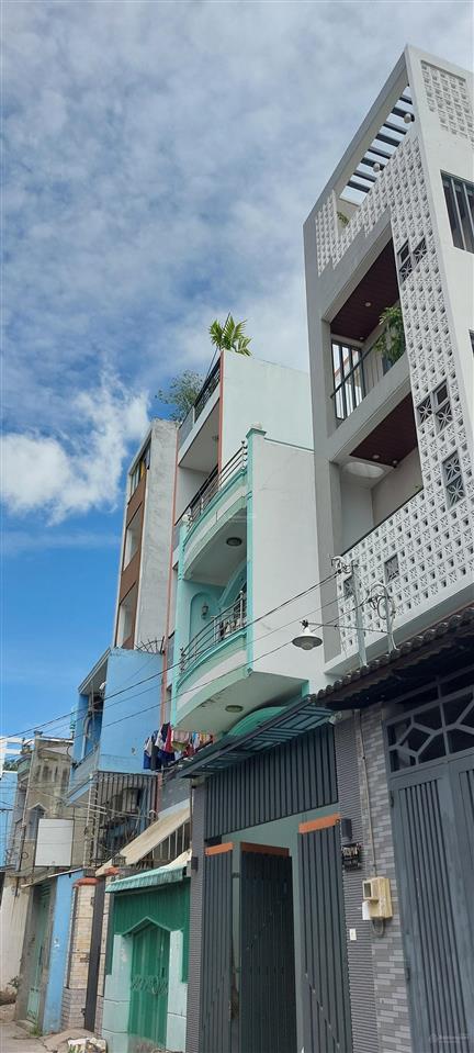 Cần bán gấp nhà h7m gần chợ, ngã tư bốn xã, khu nhà cao tầng