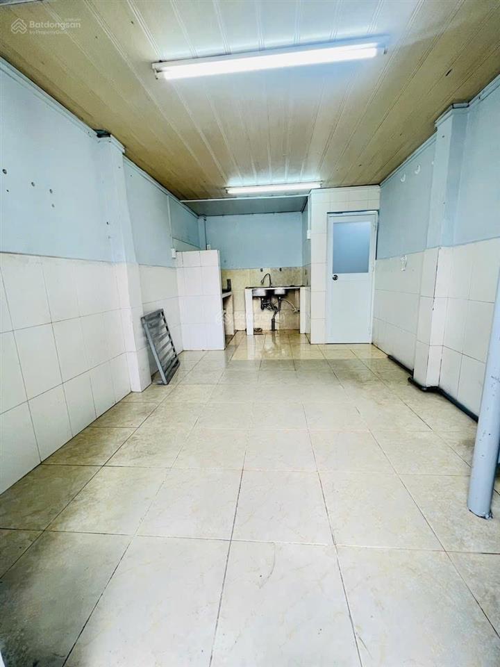 Cần bán gấp căn nhà 3 tấm mtkd đường nhựa 10m gần trường học