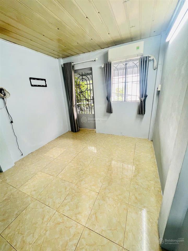 Cần bán gấp căn nhà 3 tấm mtkd đường nhựa 10m gần trường học