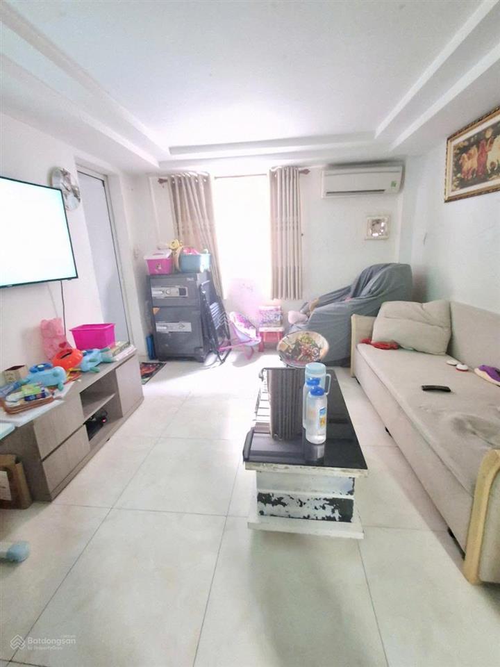 Bán nhà 18 tỷ  mặt tiền đường hoa hồng  gần phan xích long